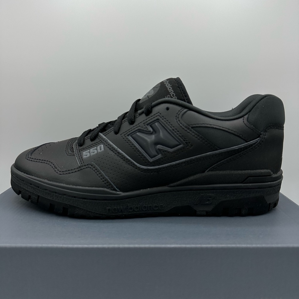 New Balance 550 ‘Triple Black’ [BB550BBB] Men’s Sizes
